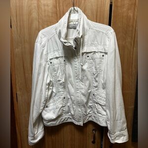 Chico's White Women's Jean Jacket  Zip Front cargo pockets and detailing! Sz 3